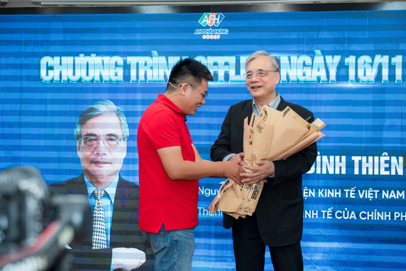 PGS.TS Trần Đình Thiên tại chương trình APH