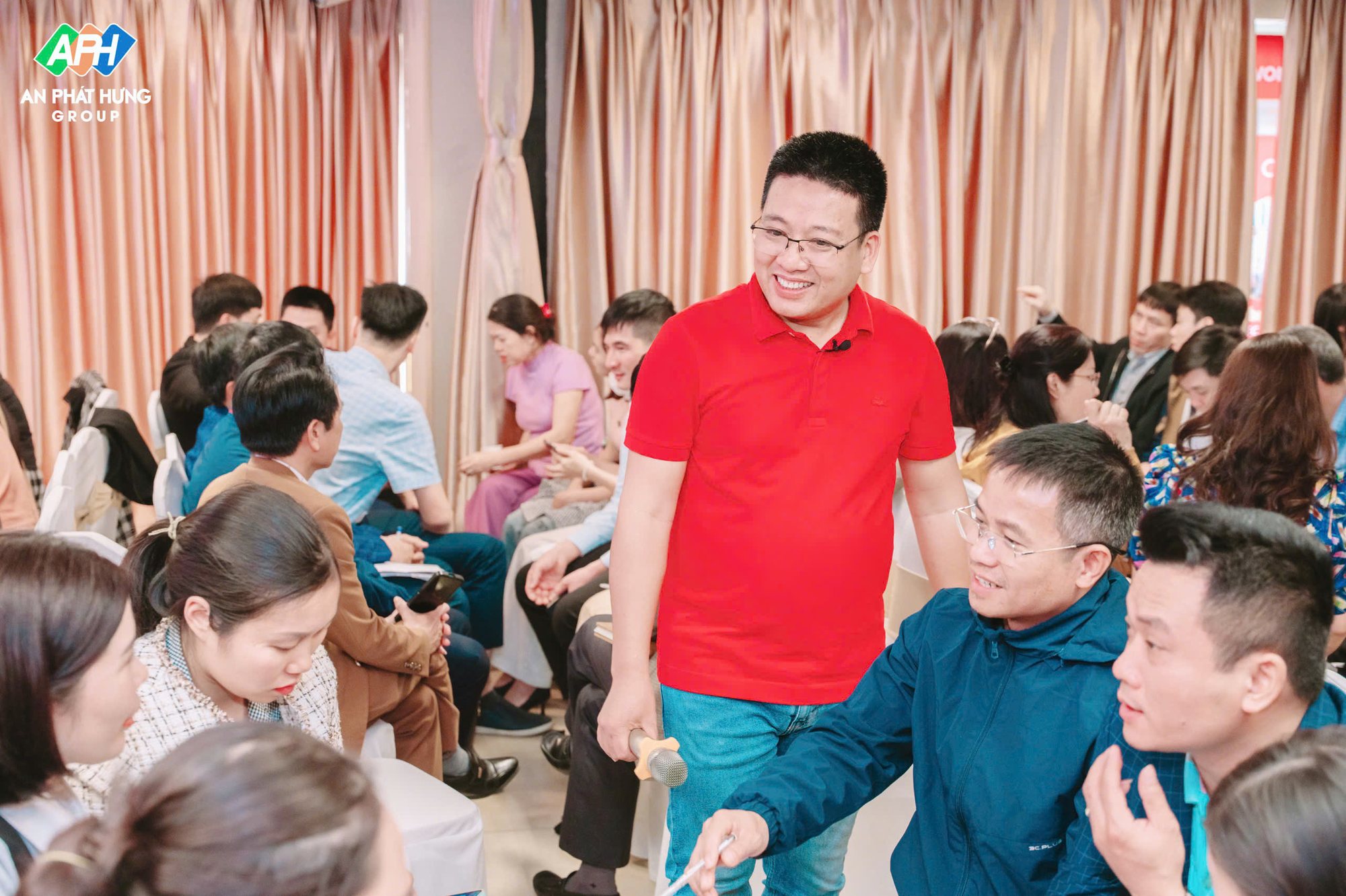 Không khí lớp học trực tiếp của Học viện